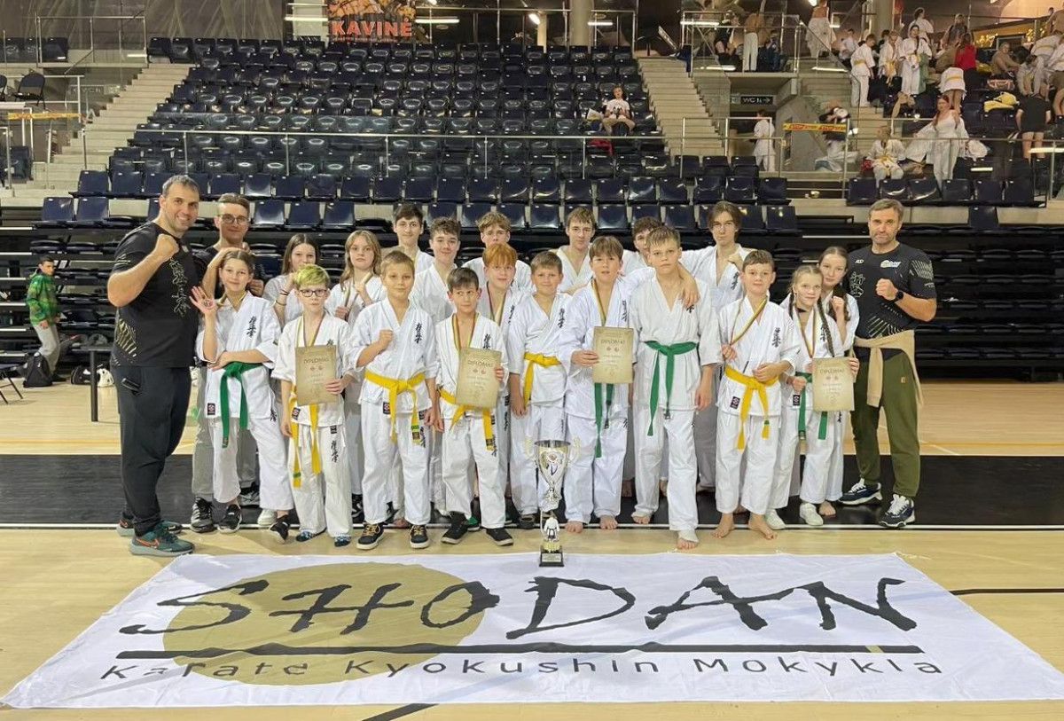 Palangos Kyokushin Karate mokyklos “Shodan” sportininkai iškovojo 2 sidabro ir 10 bronzos medalių Lietuvos moksleivių taurės varžybose