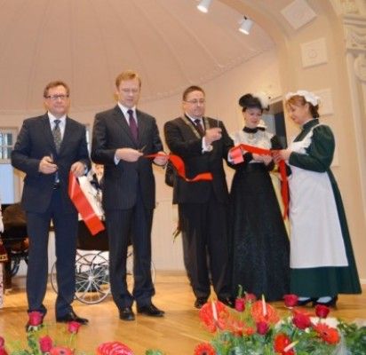 Atgimusiame Kurhauze svečius pasitiko grafų Tiškevičių epochos dvasia