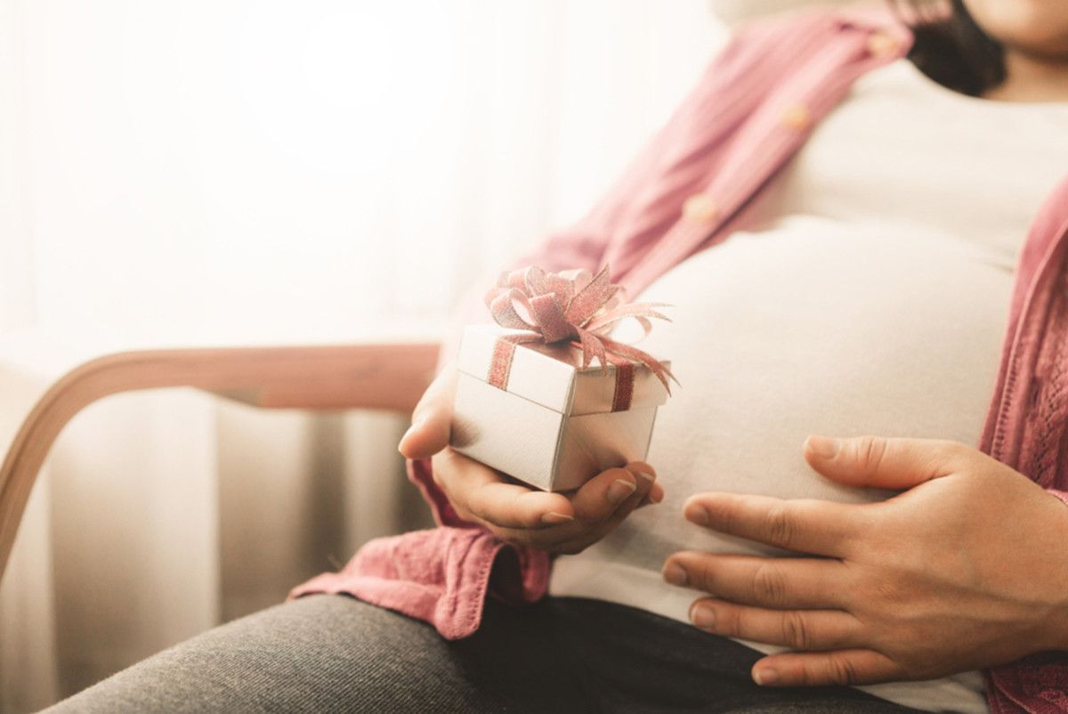 Kūdikio sutiktuvių šventė: ką dovanoti nėštukei bei būsimam mažyliui?