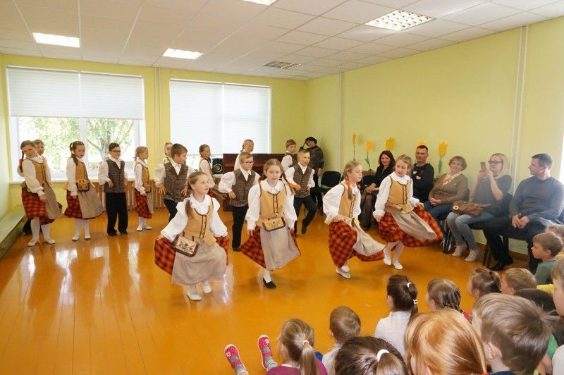 Kai vaikams po pamokų nėra ką veikti, pagelbėti gali siūlomi užsiėmimai