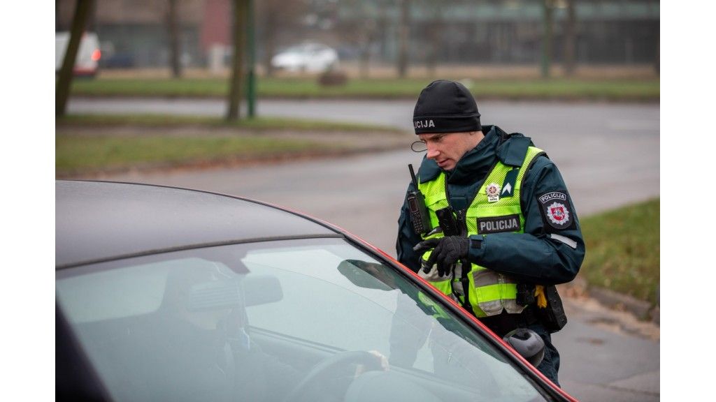 Palangos policija Vasario 16-ąją patikrino 200 automobilių ir nustatė net 44 KET pažeidimus