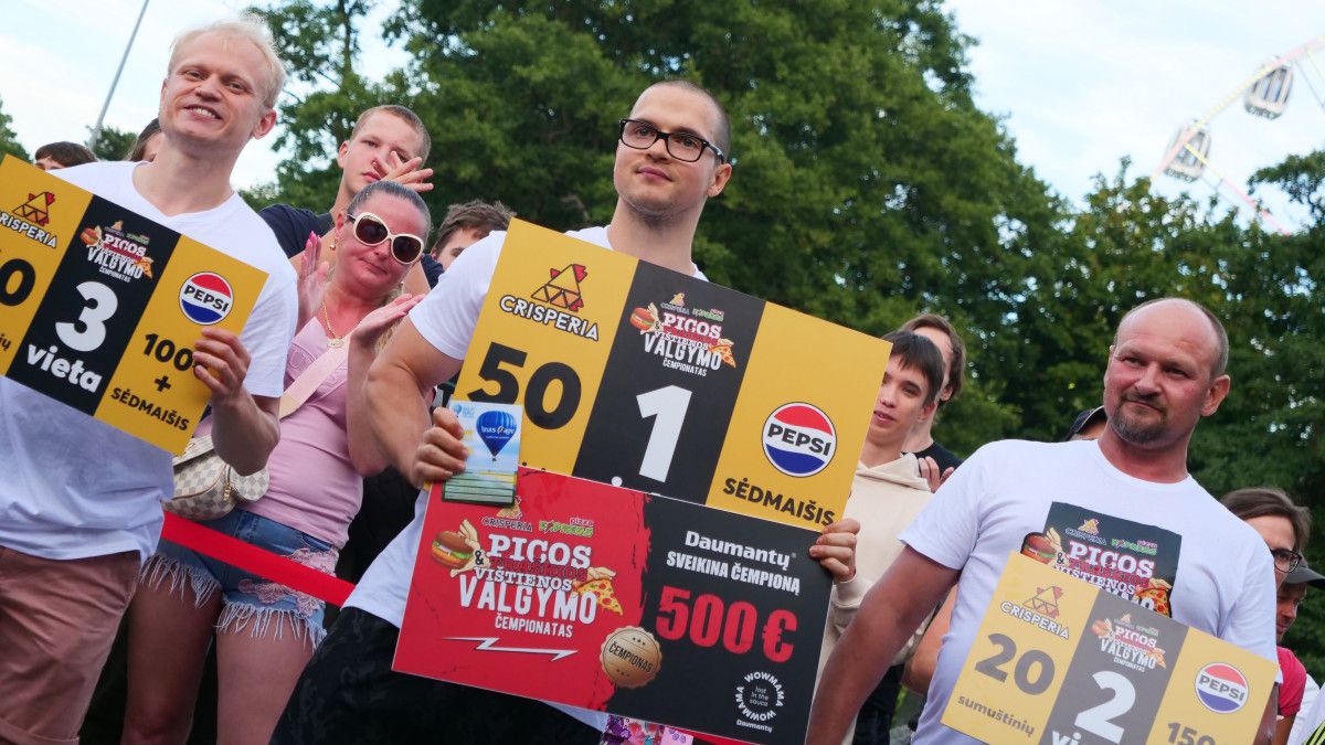 Palangoje kovėsi picų ir traškios vištienos valgymo čempionai