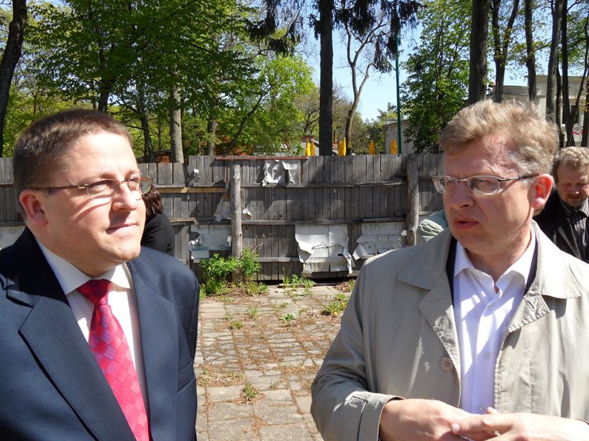 Miesto pagrindinėje promenadoje – savavalių statybininkų tramdytojų desantas