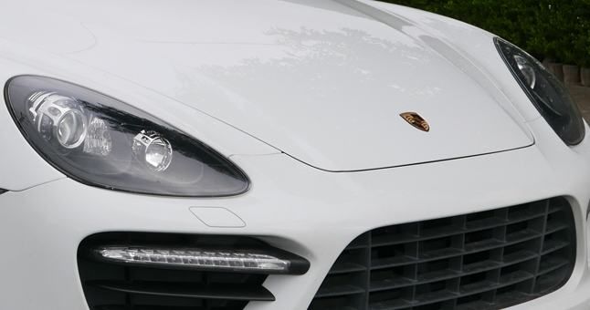 Dingo prabangių automobilių priekiniai žibintai