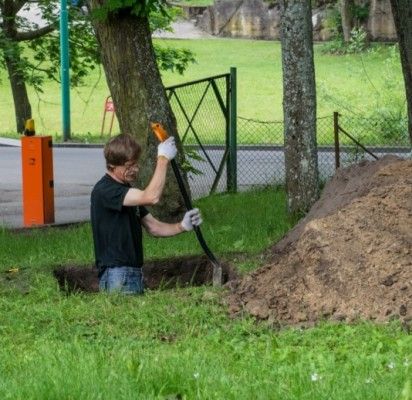 Archeologai tyrė 0,8-1,8 m gylio šurfus. V. Janušonio nuotr.