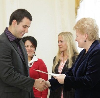 „Pradėkime sportuoti tiesiog nuo rytmetinės mankštos, lengvo krosiuko prie jūros“