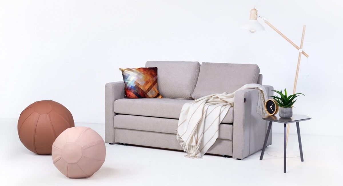 Universaliausias svetainės baldas: sofa lova
