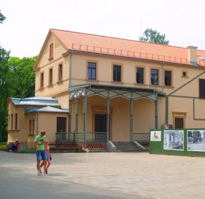 Jackų šeimai gali tekti atlyginti Kurhauzui padarytą žalą