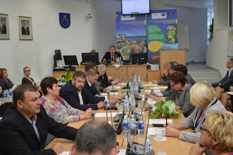 Taryba atvėrė kelią šimtamilijoninei investicijai „Jūratės“ baseino teritorijoje