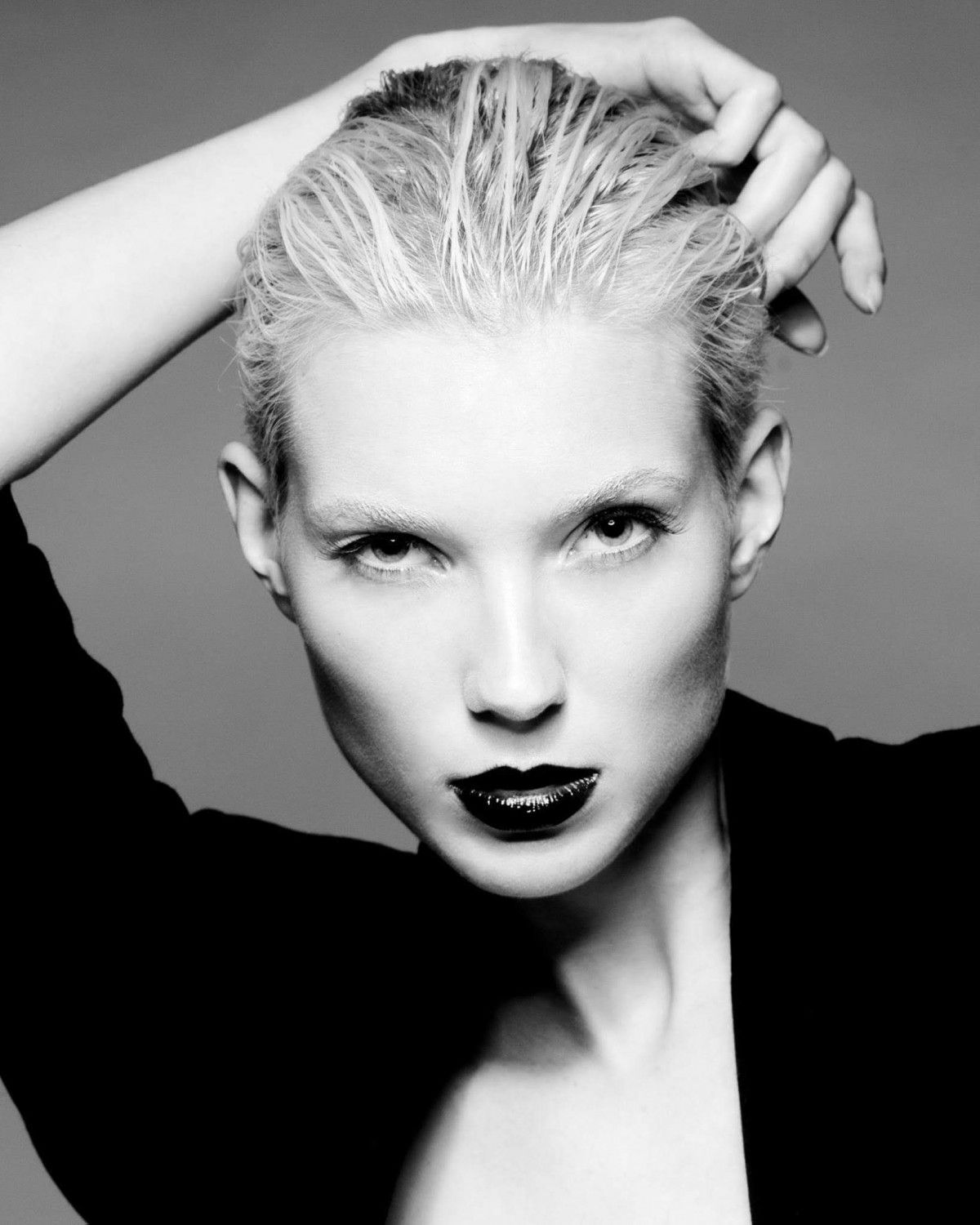 Ieva Šeškutė, modelis iš Palangos: „15 metų dirbti su Giorgio Armani – didelis pasiekimas. Bet aš nesijaučiu išskirtinė“ (SKAITYKITE PENKTADIENĮ „PALANGOS TILTE“)