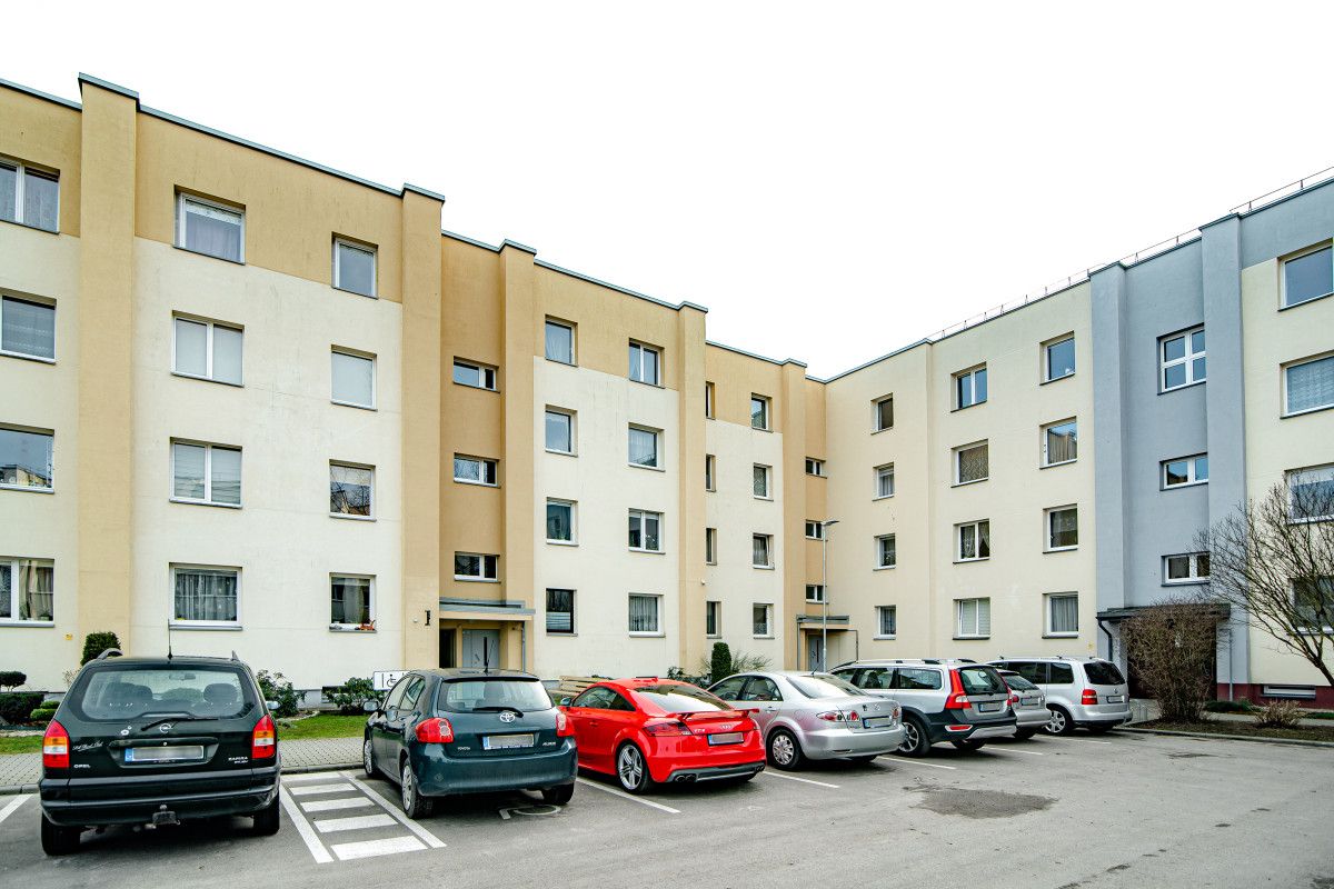 Nepriekaištingai sutvarkyta namo aplinka