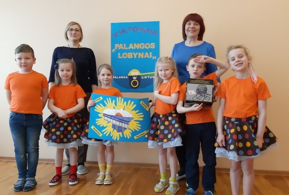 „Ąžuoliukas” priešmokyklinukai paminėjo Palangos grąžinimo Lietuvai šimtmetį