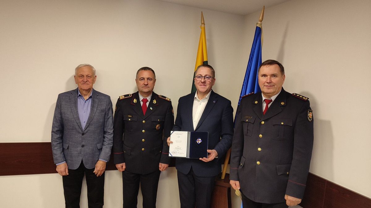 Palangos miesto savivaldybėje – ugniagesių gelbėtojų vadovo R. Požėlos vizitas