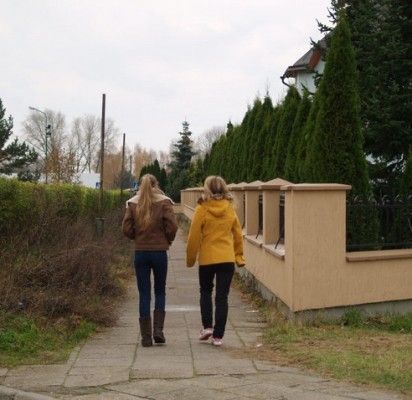 Nuosavybė: žole ir šiukšlėmis apžėlusio tako kratosi visi