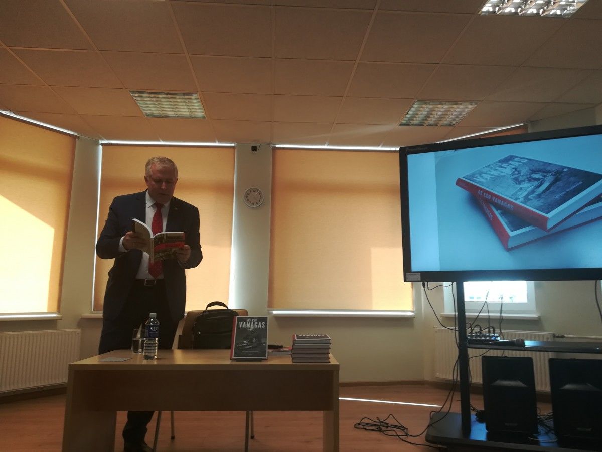Apie žymųjį partizanų vadą Vanagą – A. Anušausko knygoje