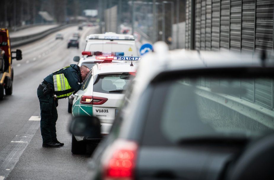 Policijos departamento pranešimas: kurortuose nakvynę rezervavę ir iki vidurnakčio atvykę žmonės galės pasilikti