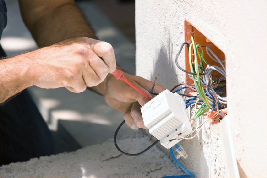 Elektriko paslaugos ir su elektra susiję darbai