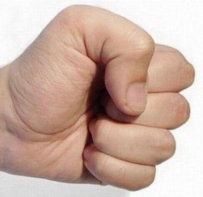 Administratorę sumušė neblaivus klientas