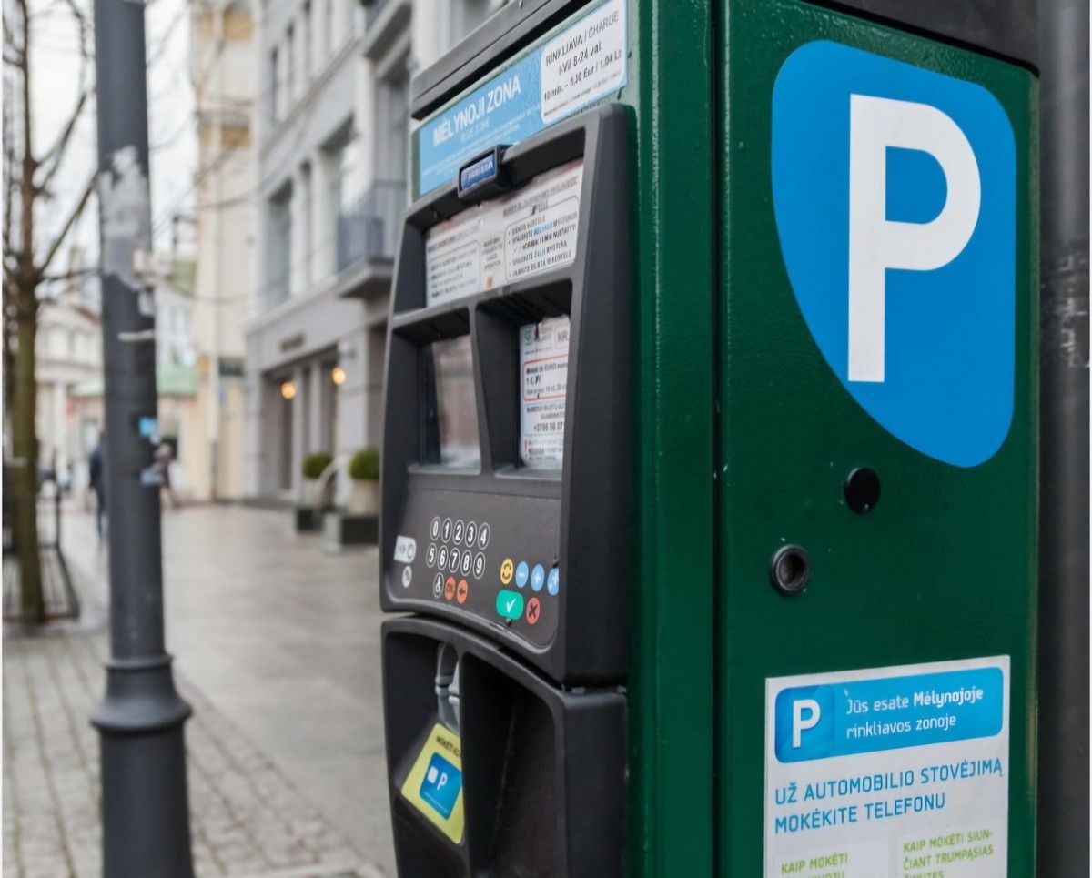 Automobilių apmokestinimas Palangos gatvėse: rinkliava nebrangsta, o naktimis apskritai nereikės mokėti