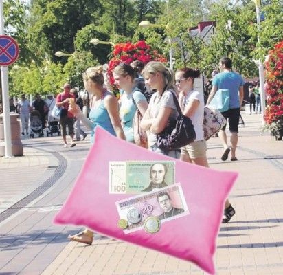 Palangai pjaunant „pagalvės mokesčio“ pirmą derlių – ir grasinimai teismais