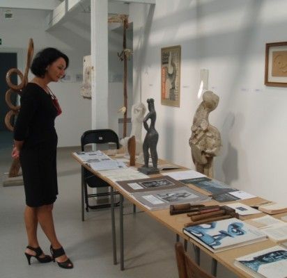 Antrajame muziejaus aukšte nuolat veikia A. Mončio ekspozicija.