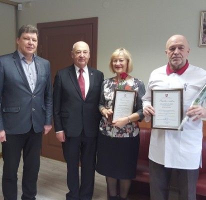 Padėkos ir įvertinimai „Pušyno“ gydytojams