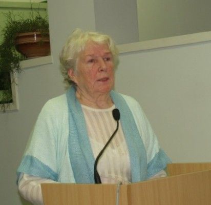Senjorė verslininkė neleis miesto valdžiai atimti iš jos ubagės lazdos