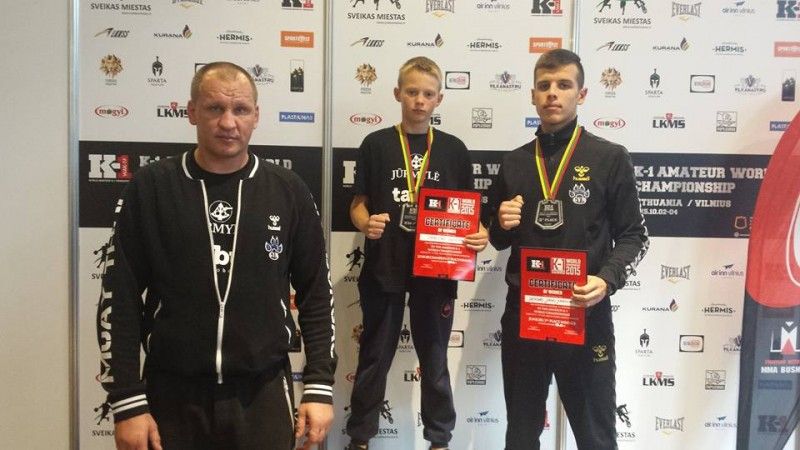 Pasaulio čempionatas WAK-K1F, kuriame dalyvavo „Žvėris gym” komanda: Arnestas Gusevas (1 vieta), Deividas Jemeljanovas (3 vieta).