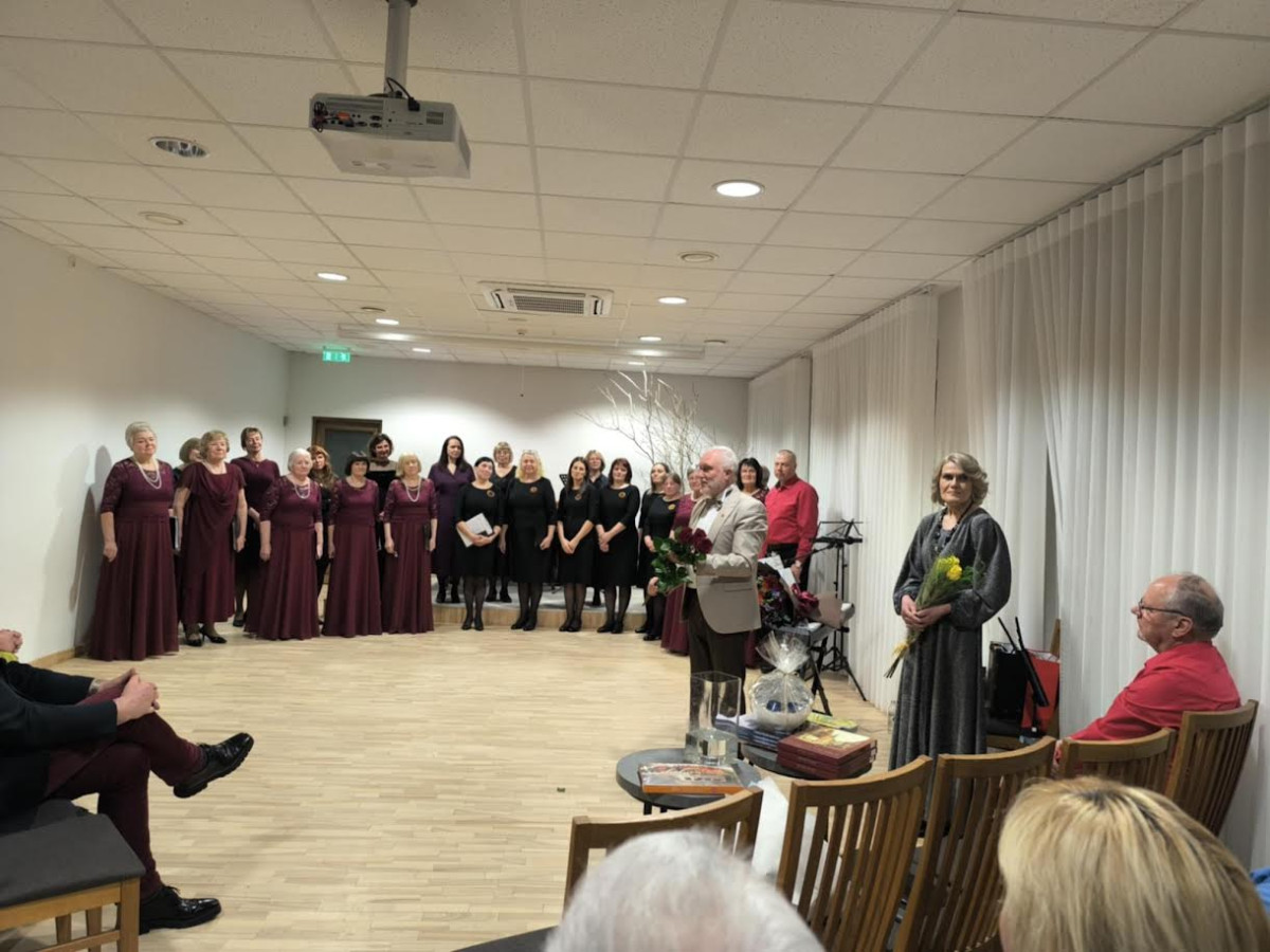 Autorinių romansų vakare Kretingoje – ir šventojiškės poetės poetės Renatos Kuršytės kūryba