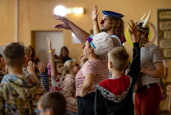 Vaikai parengė cirko pasirodymą: per keturias dienas sukūrė tai, kuo norėjo pasidalinti su žiūrovais – nuotrauka 3
