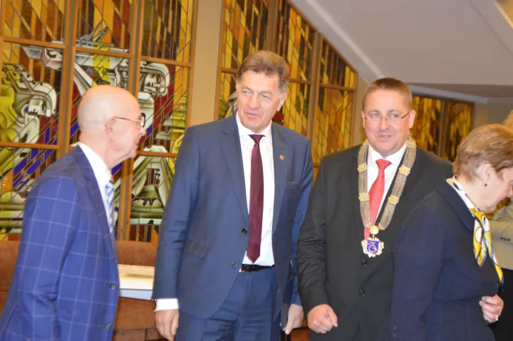 Palangiškių parodos atidaryme lankėsi daug garbingų svečių.