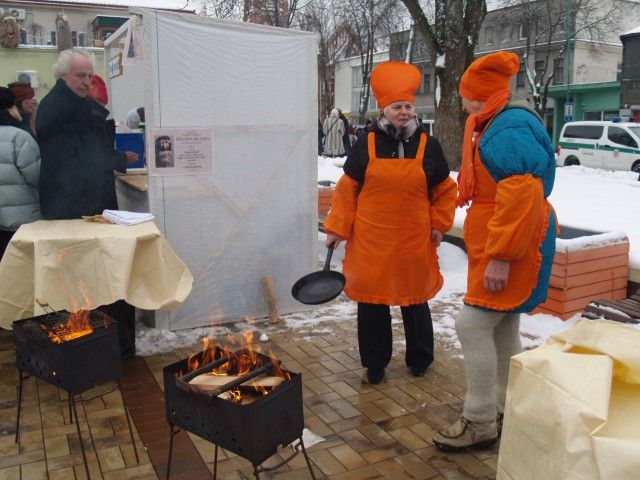 Palangiškiai smagiai vijo žiemą iš kiemo – nuotrauka 3