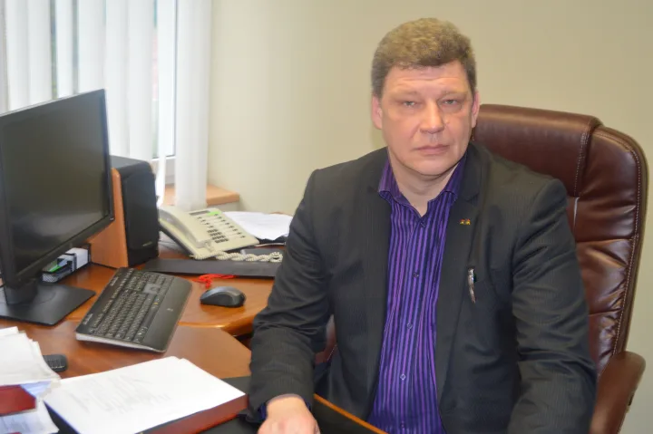 „Dieną į lauko kavines juk niekas nepuola ir negeria. Konkurencija tarp lauko kavinių yra didelė. Ir kainos nemažos“, – pastebi J. T. Žulkus.