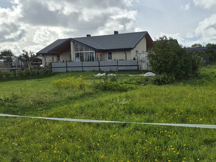 Aštuonmečiui Motiejui globėjos padovanotas žirgelis Karis kelia siaubą Palangos Kurorto gatvės kaimynams – nuotrauka 7