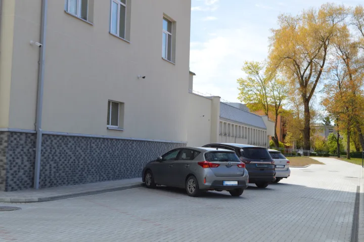 Atnaujinta Senosios gimnazijos aplinka – nuotrauka 4