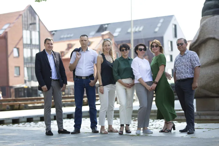 CAPITAL Klaipėda dirba 17 brokerių – su kvalifikaciniais pažymėjimais, sertifikuoti, patyrę