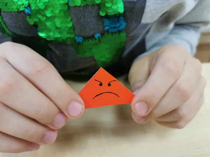 PALANGOS SANATORINĖJE MOKYKLOJE – EDUKACINIS UŽSIĖMIMAS „EMOCIJŲ SPALVOS RUDENĮ“ – nuotrauka 2