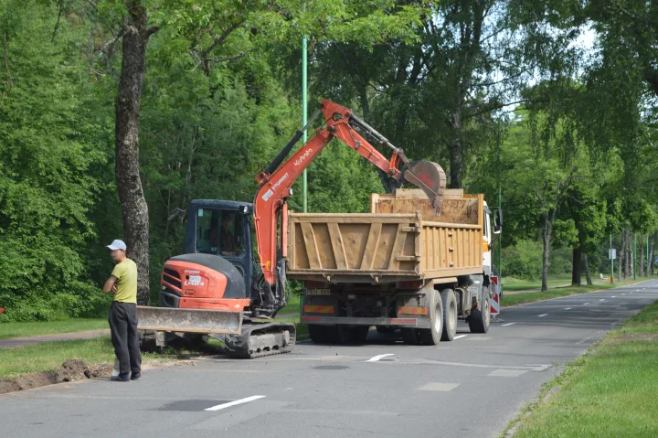 Tvarkoma Vytauto gatvė prie buvusio policijos komisariato