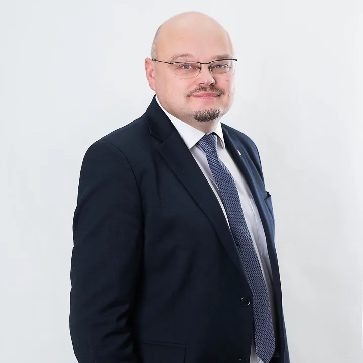 Kaip teigia Pakruojo rajono savivaldybės meras Saulius Margis, šioje savivaldybėje nuosekliai investuojama į rajone esančius švietimo, sporto, kultūros, sveikatos objektus.