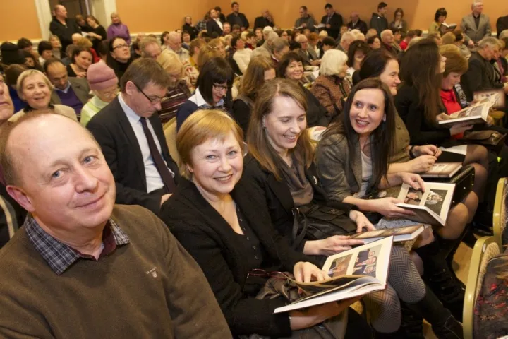 Kurhauze į viršų pakilo 300 knygų „Kurhauzo atgimimas – Palangos sėkmės istorija“ – nuotrauka 21