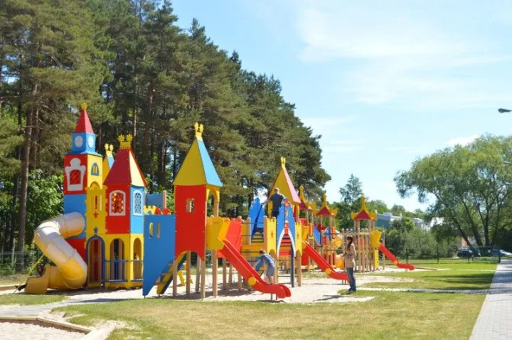 Šiandien Vaikų parke – keliaujančios parodos „Gimę su genijaus žyme“ pristatymas