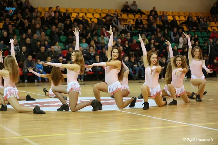 Klubo „Palanga“ šokėjos – šauniausios.
