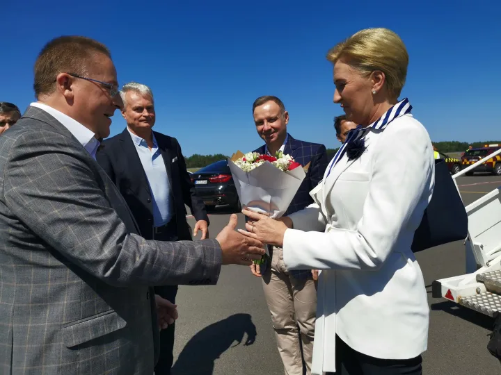 Pirmąsias Lietuvos ir Lenkijos ponias, Dianą ir Agatą, sužavėjo Palangos Kunigiškių vaikų stovykla (FOTO GALERIJA) – nuotrauka 2