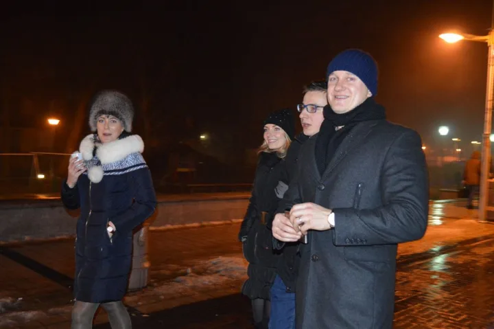 Skubančių pasigrožėti fejerverkais veiduose švietė šypsenos.