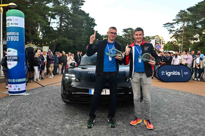 Elektromobilių varžybos „Ignitis ON: pažink Lietuvą!“ finišavo Palangoje – pergales šventė „Porsche“, „Mercedes“ ir „BMW“ ekipažai – nuotrauka 3