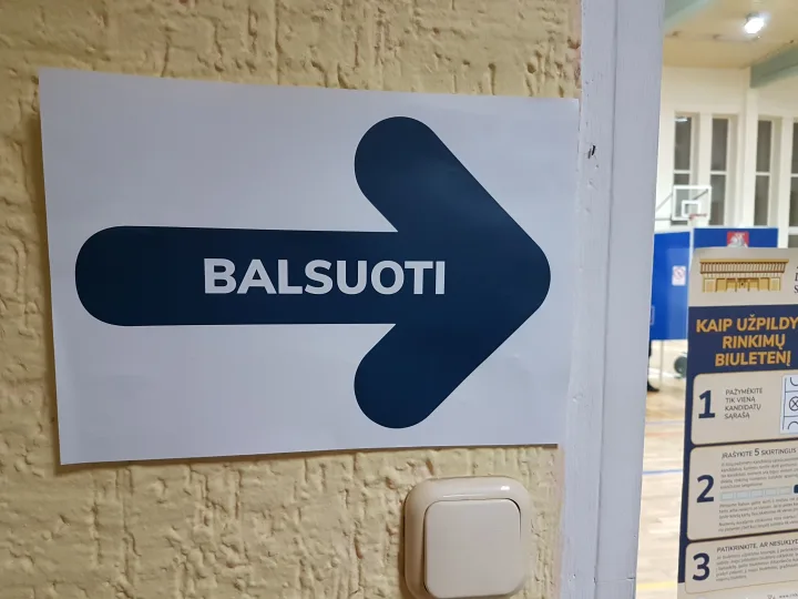 Dėl mandato antrajame rinkimų ture į Seimą Mėguvos rinkimų apygardoje varžysis konservatorius Mindaugas Skritulskas ir "valstietis" Romandas Žiubrys – nuotrauka 13