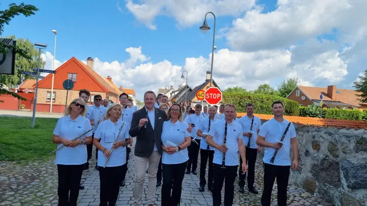 Palangos delegacija su Palangos orkestru išvyko pasveikinti Simrishamną su 900-uoju gimtadieniu – nuotrauka 1