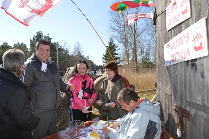 Nuo Palangos tilto iki Šventosios Respublikos žygiavo per 300 žygeivių – nuotrauka 2