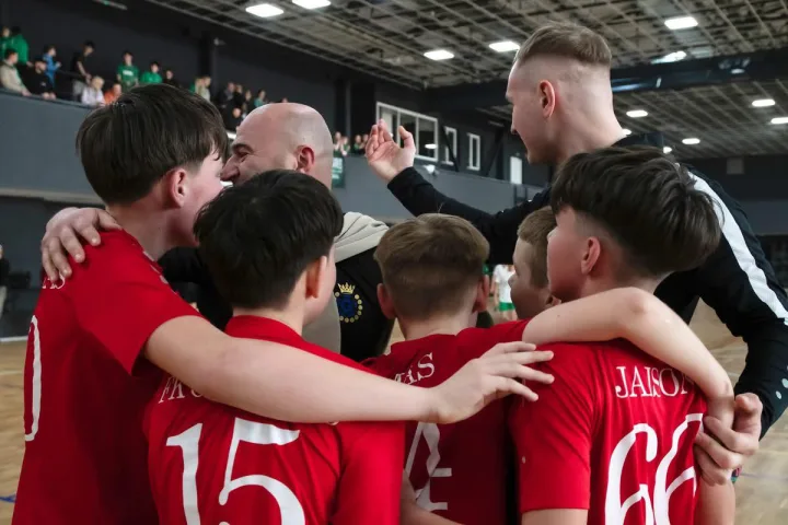 Palangos FK „Gintaras“ U-13 komanda –  Lietuvos čempionai – nuotrauka 1