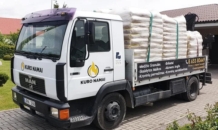 „Mūsų parduodamų medienos granulių, briketų, beržinių malkų kokybė yra puiki, nes laikomės aukštų kokybės standartų“